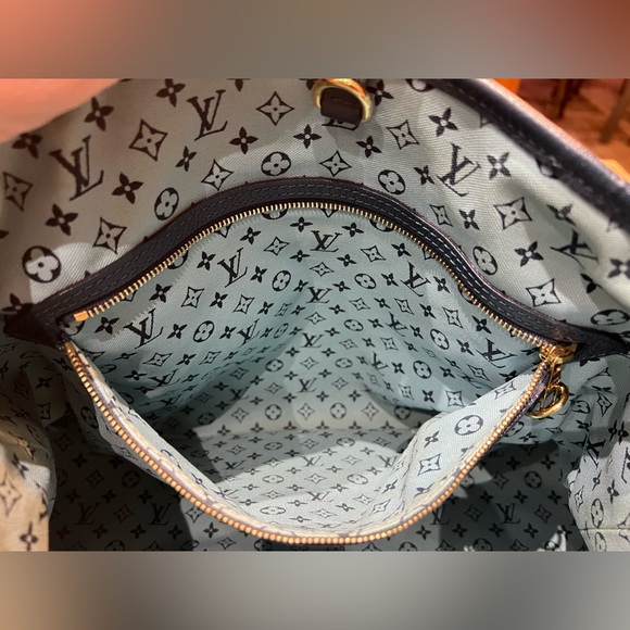 LOUIS VUITTON
Limited Edition Escale Canvas Ailleurs Cabas GM Bag - Picture 15 of 17